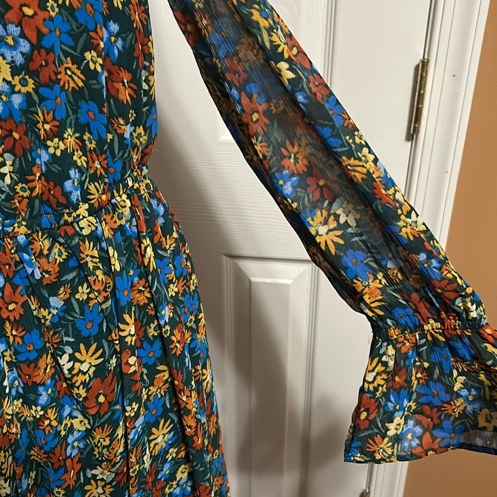 Calvin Klein Women’s Long Sleeve Floral Dress Brand new w/out tags Size 8 - Picture 3 of 10